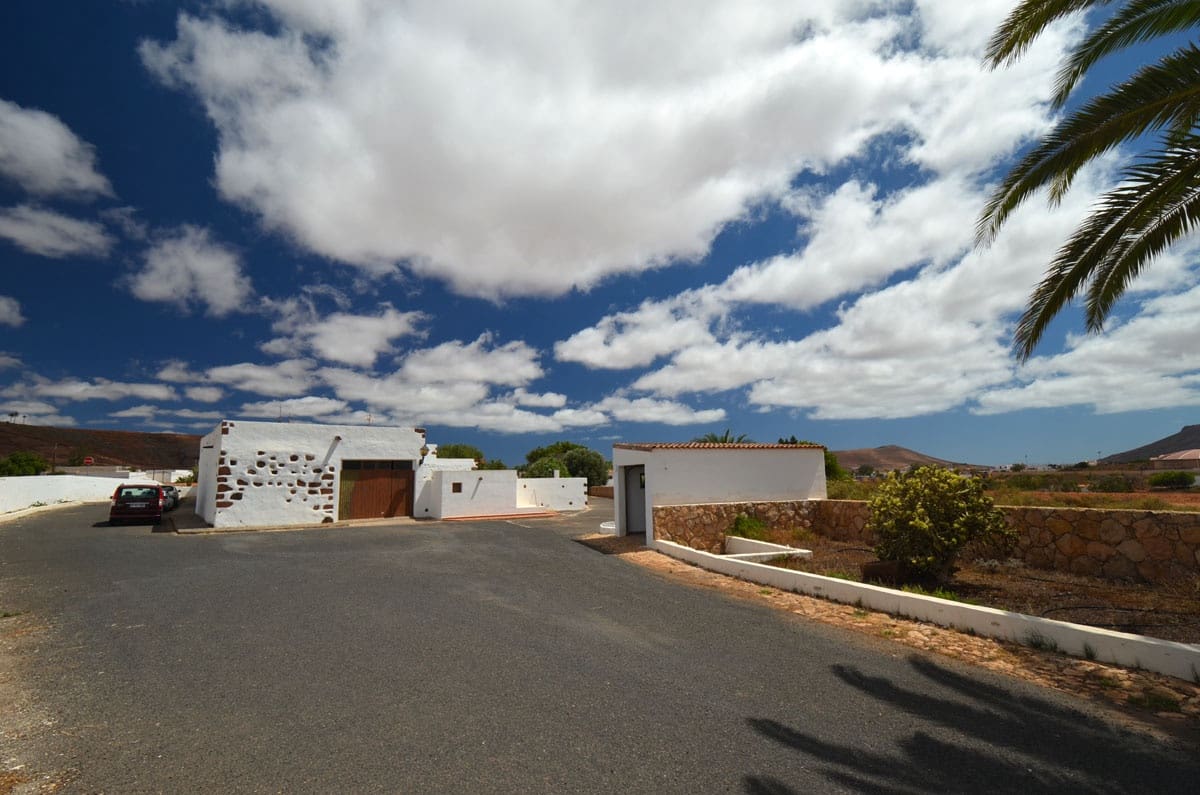 5 soveværelse Finca/Landehus til salg i Tetir med swimmingpool garage - € 1.260.000 (Ref: 7819515)