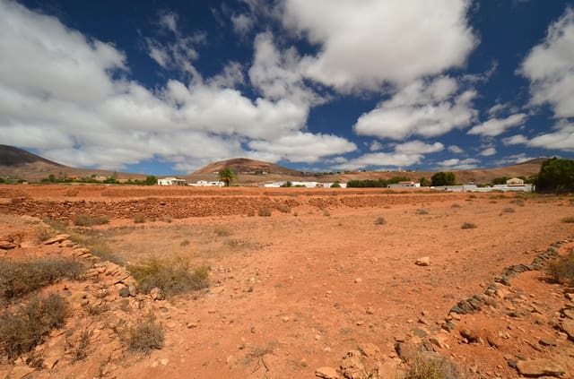 5 bedroom Finca/Country House for sale in Tetir, Puerto del Rosario with pool garage - € 1,260,000 (Ref: 7819515)