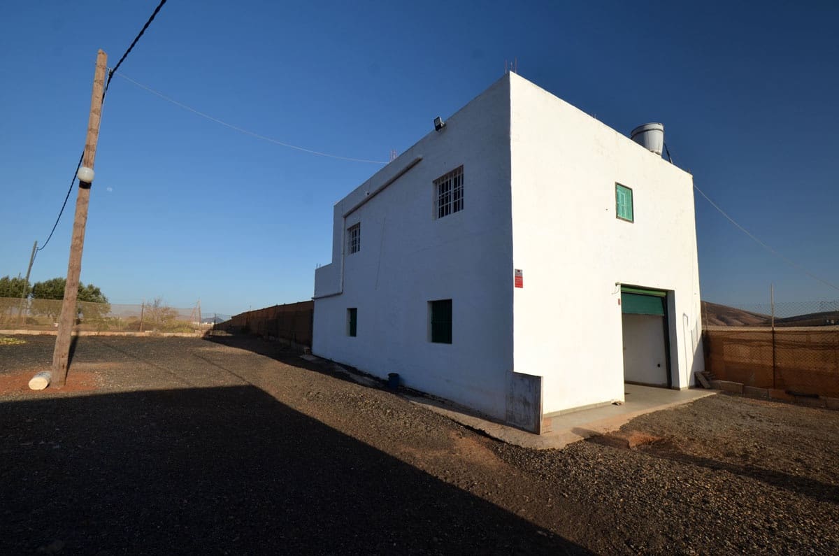 3 soveværelse Finca/Landehus til salg i Tuineje med garage - € 325.000 (Ref: 8122900)