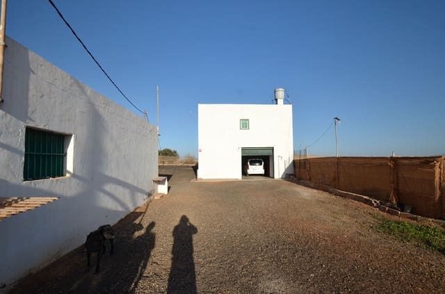 3 bedroom Finca/Country House for sale in Tuineje with garage - € 325,000 (Ref: 8122900)