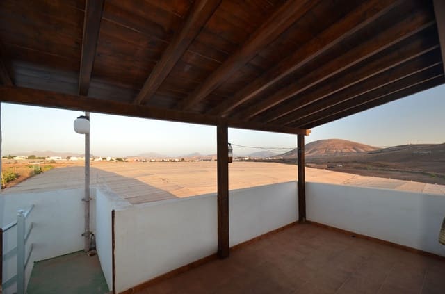 3 bedroom Finca/Country House for sale in Tuineje with garage - € 325,000 (Ref: 8122900)