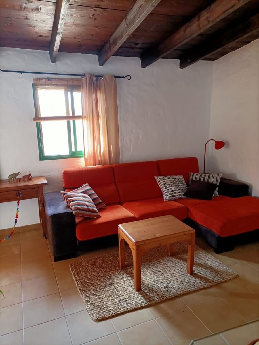 9 soveværelse Finca/Landehus til salg i Tuineje med swimmingpool garage - € 750.000 (Ref: 8456602)