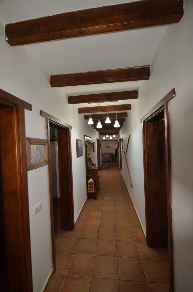 9 soveværelse Finca/Landehus til salg i Tuineje med swimmingpool garage - € 750.000 (Ref: 8456602)