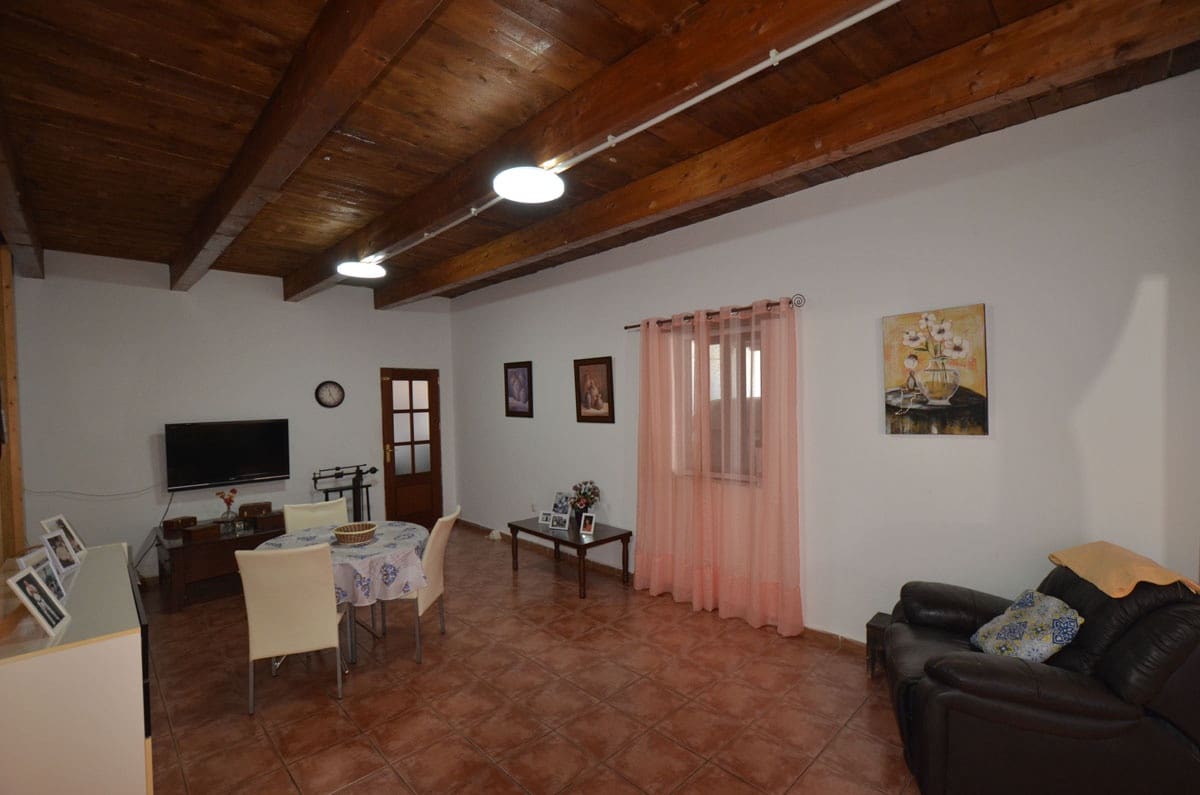 9 soveværelse Finca/Landehus til salg i Tuineje med swimmingpool garage - € 750.000 (Ref: 8456602)