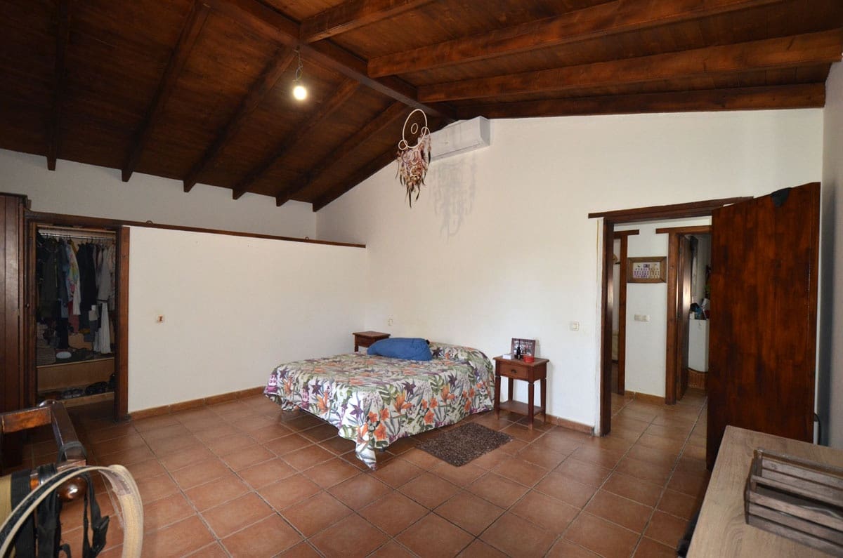 9 soveværelse Finca/Landehus til salg i Tuineje med swimmingpool garage - € 750.000 (Ref: 8456602)