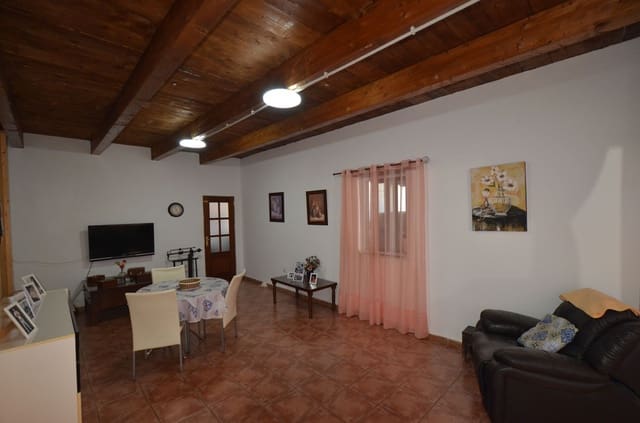 9 bedroom Finca/Country House for sale in Tuineje with pool garage - € 750,000 (Ref: 8456602)