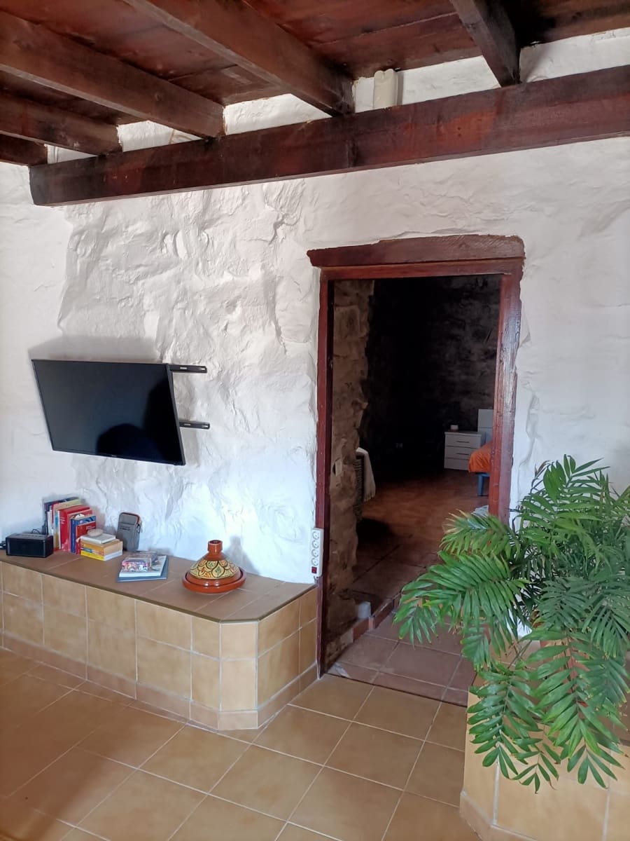 9 soveværelse Finca/Landehus til salg i Tuineje med swimmingpool garage - € 750.000 (Ref: 8456602)