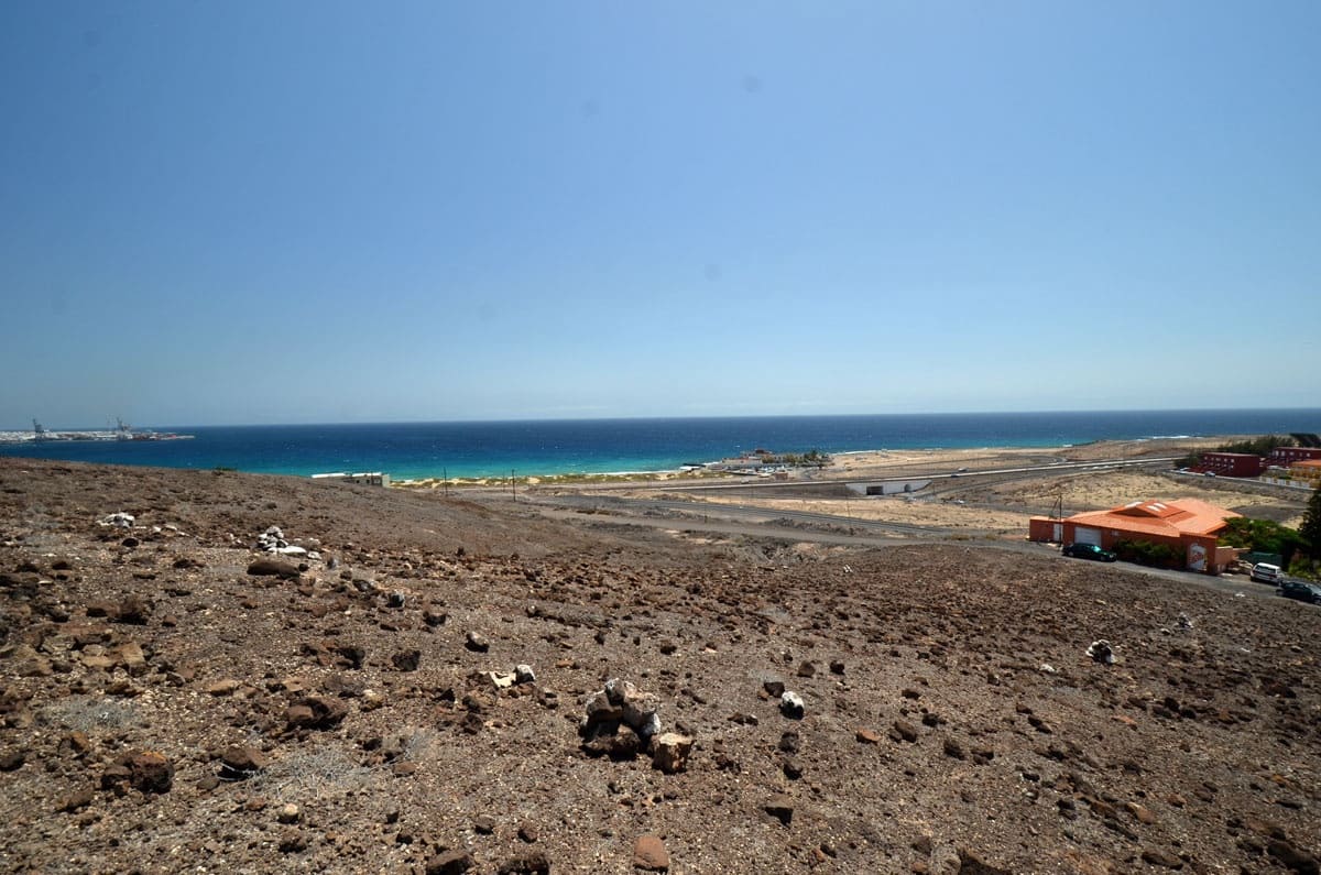 Ubebygd land til salgs i Puerto del Rosario - € 120 000 (Ref: 8457475)