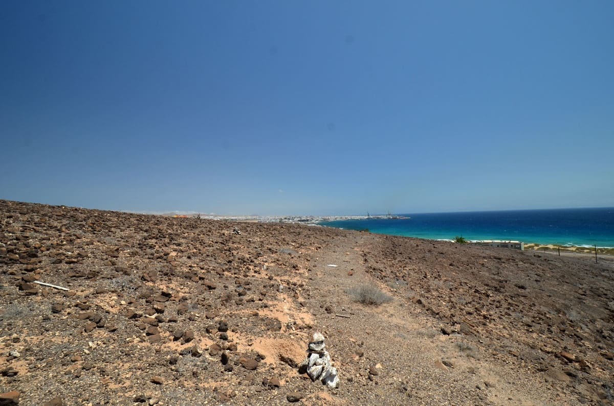 Ubebygd land til salgs i Puerto del Rosario - € 120 000 (Ref: 8457475)