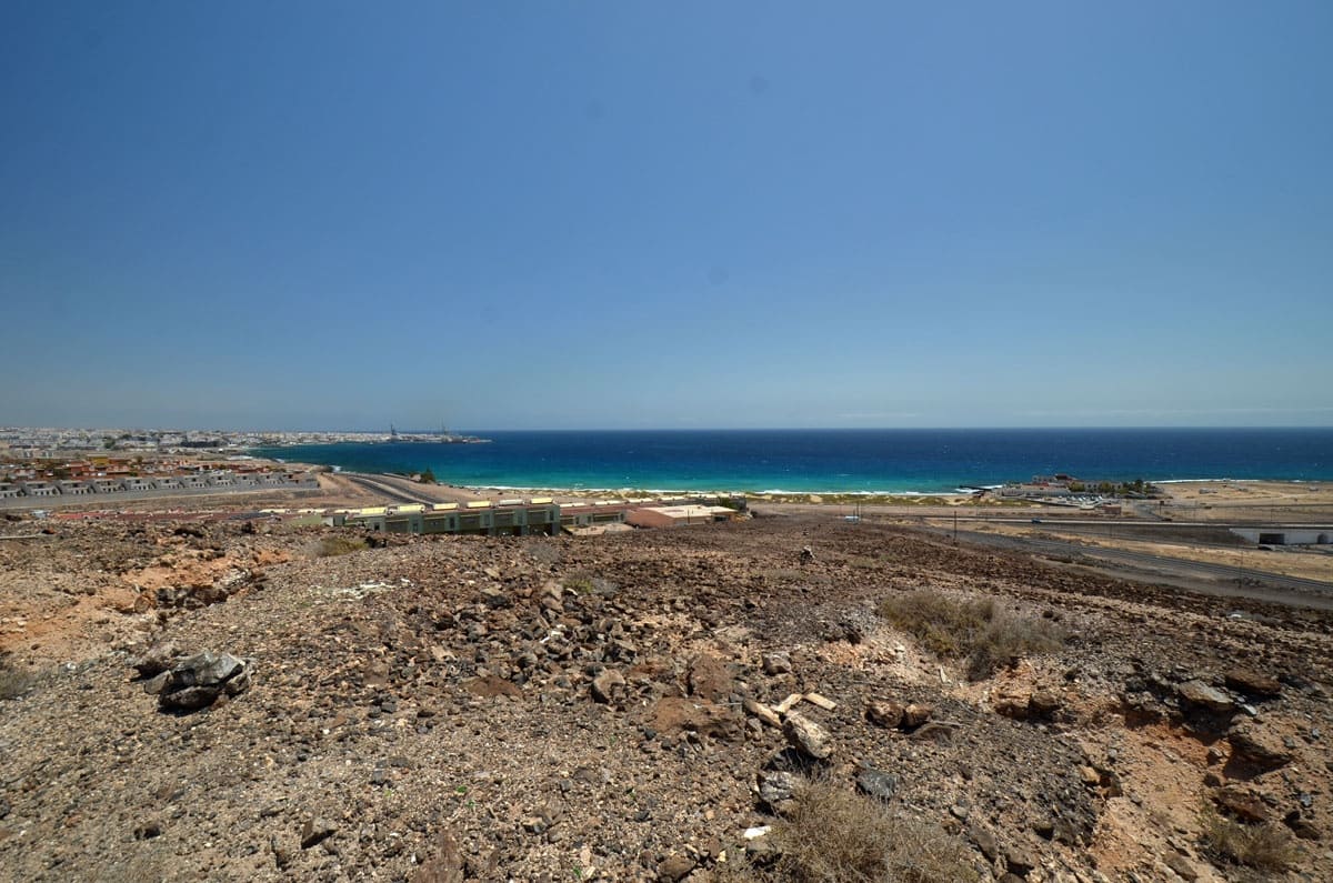 Ubebygd land til salgs i Puerto del Rosario - € 120 000 (Ref: 8457475)
