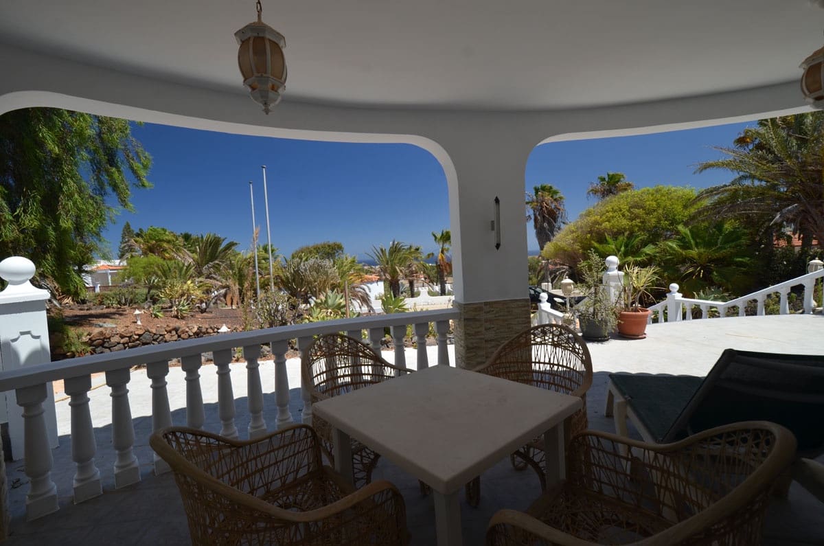 6 soveværelse Byhus til salg i Parque Holandes med garage - € 595.000 (Ref: 8476460)