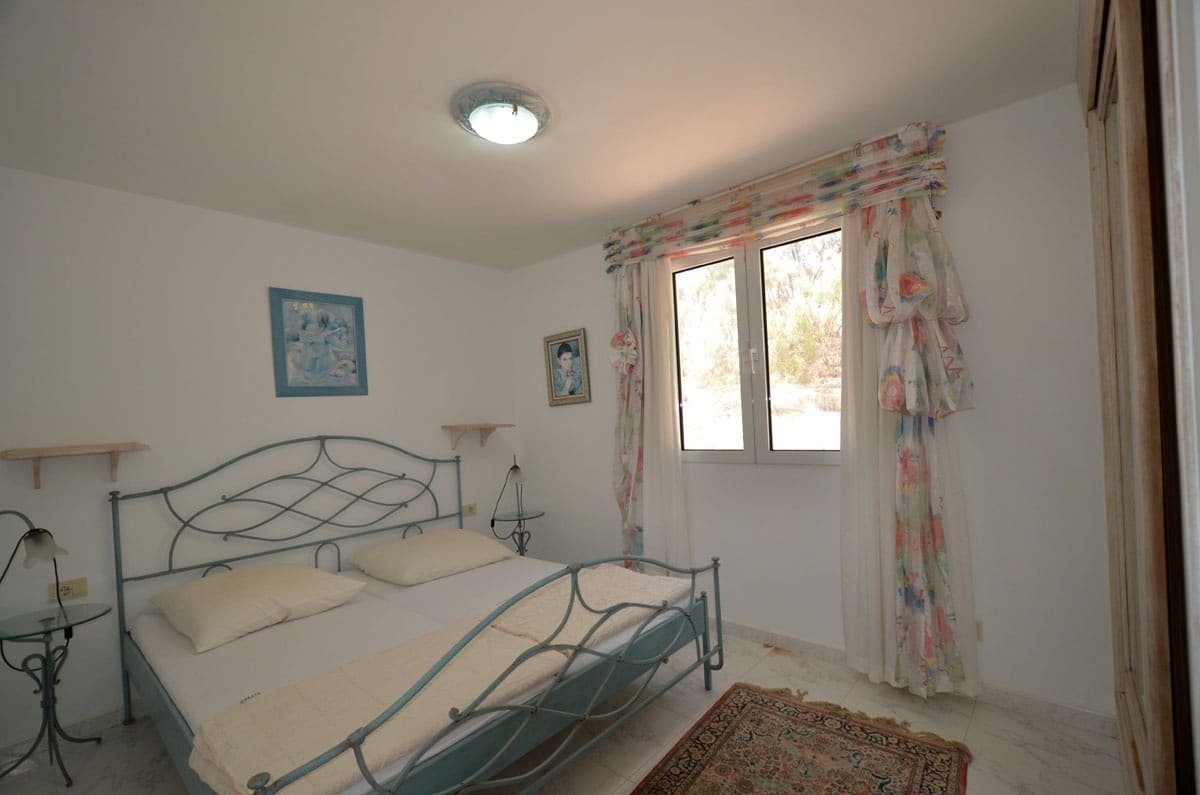 6 soveværelse Byhus til salg i Parque Holandes med garage - € 595.000 (Ref: 8476460)