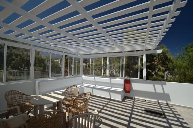 6 soveværelse Byhus til salg i Parque Holandés, La Oliva med garage - € 595.000 (Ref: 8476460)