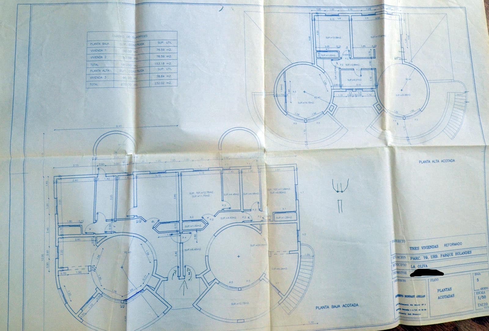 6 soveværelse Byhus til salg i Parque Holandes med garage - € 595.000 (Ref: 8476460)