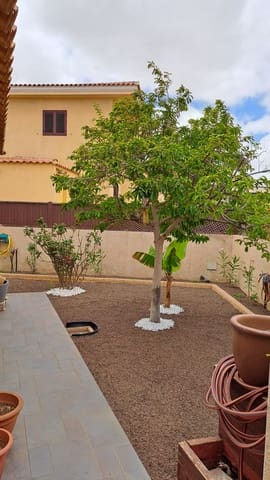 3 slaapkamer Villa te koop in Puerto del Rosario met zwembad garage - € 800.000 (Ref: 9190800)