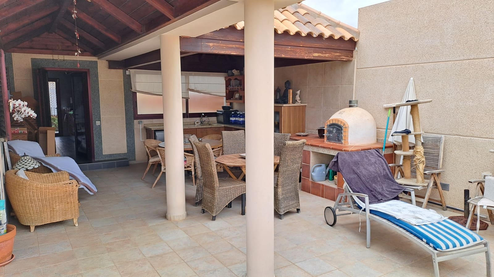 3 slaapkamer Villa te koop in Puerto del Rosario met zwembad garage - € 800.000 (Ref: 9190800)