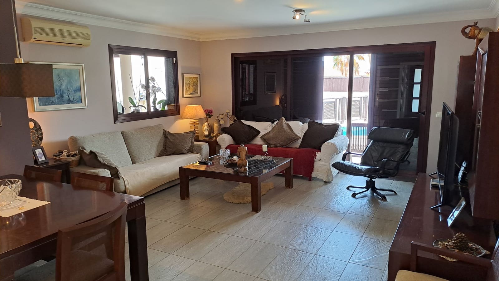 3 slaapkamer Villa te koop in Puerto del Rosario met zwembad garage - € 800.000 (Ref: 9190800)