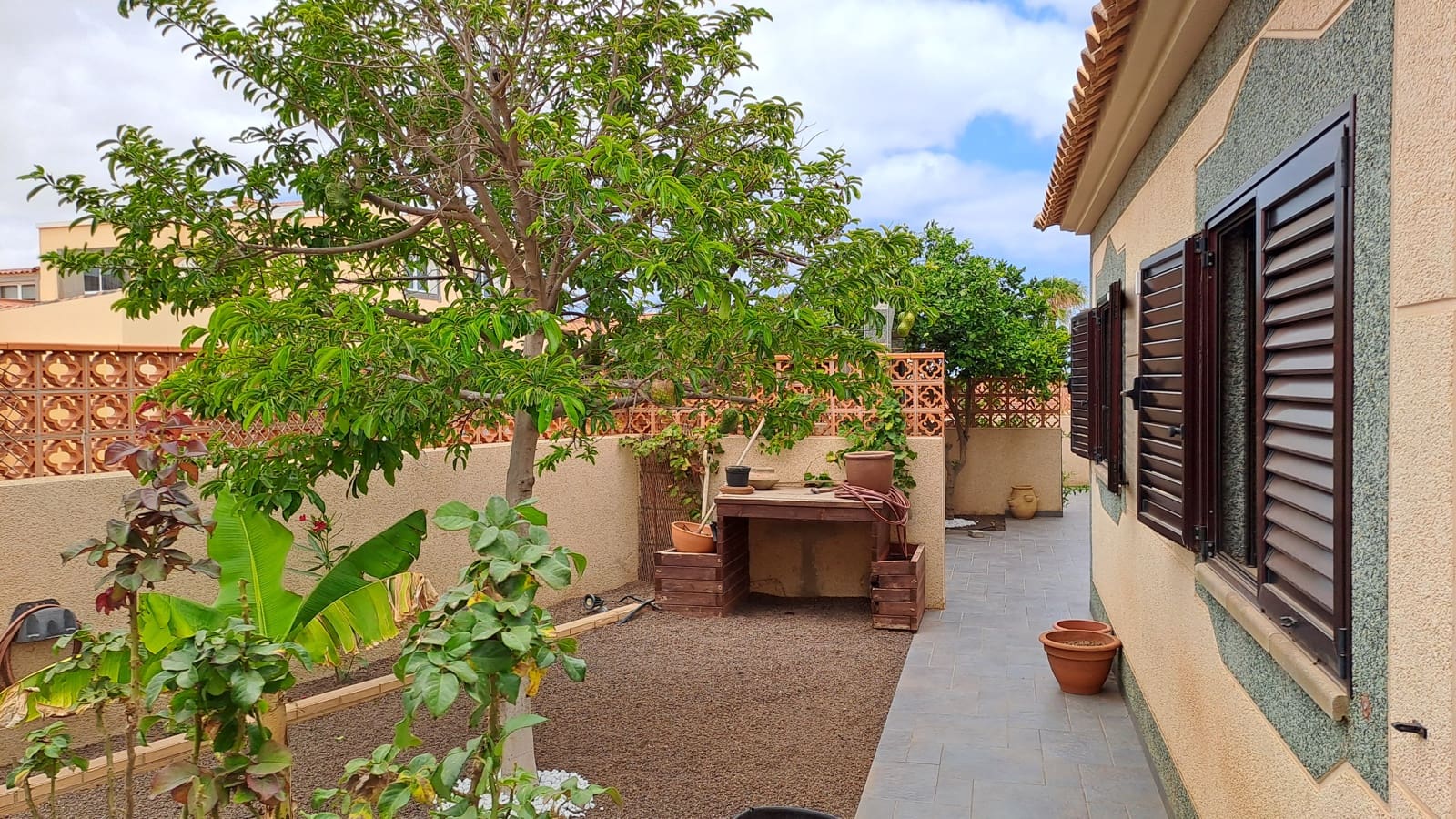 3 slaapkamer Villa te koop in Puerto del Rosario met zwembad garage - € 800.000 (Ref: 9190800)