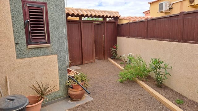 3 slaapkamer Villa te koop in Puerto del Rosario met zwembad garage - € 800.000 (Ref: 9190800)