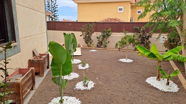 3 slaapkamer Villa te koop in Puerto del Rosario met zwembad garage - € 800.000 (Ref: 9190800)