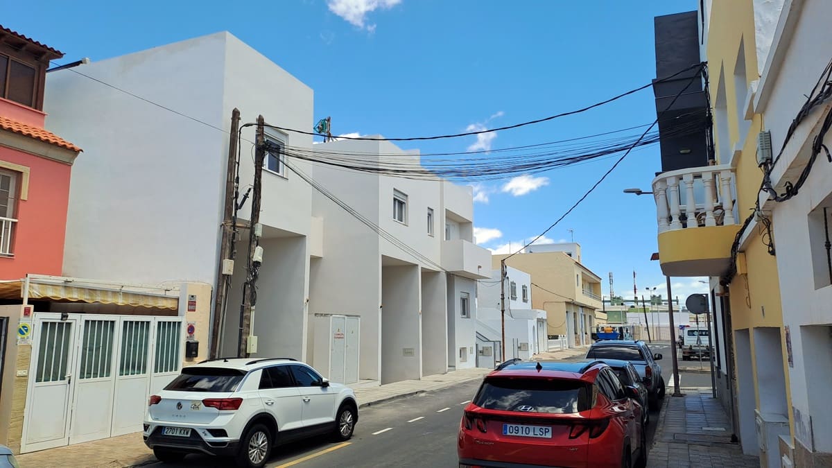 3 slaapkamer Huis te koop in El Matorral met garage - € 250.000 (Ref: 9208582)