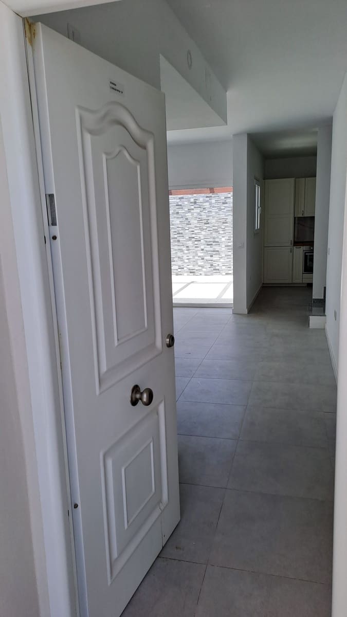 3 slaapkamer Huis te koop in El Matorral met garage - € 250.000 (Ref: 9208582)