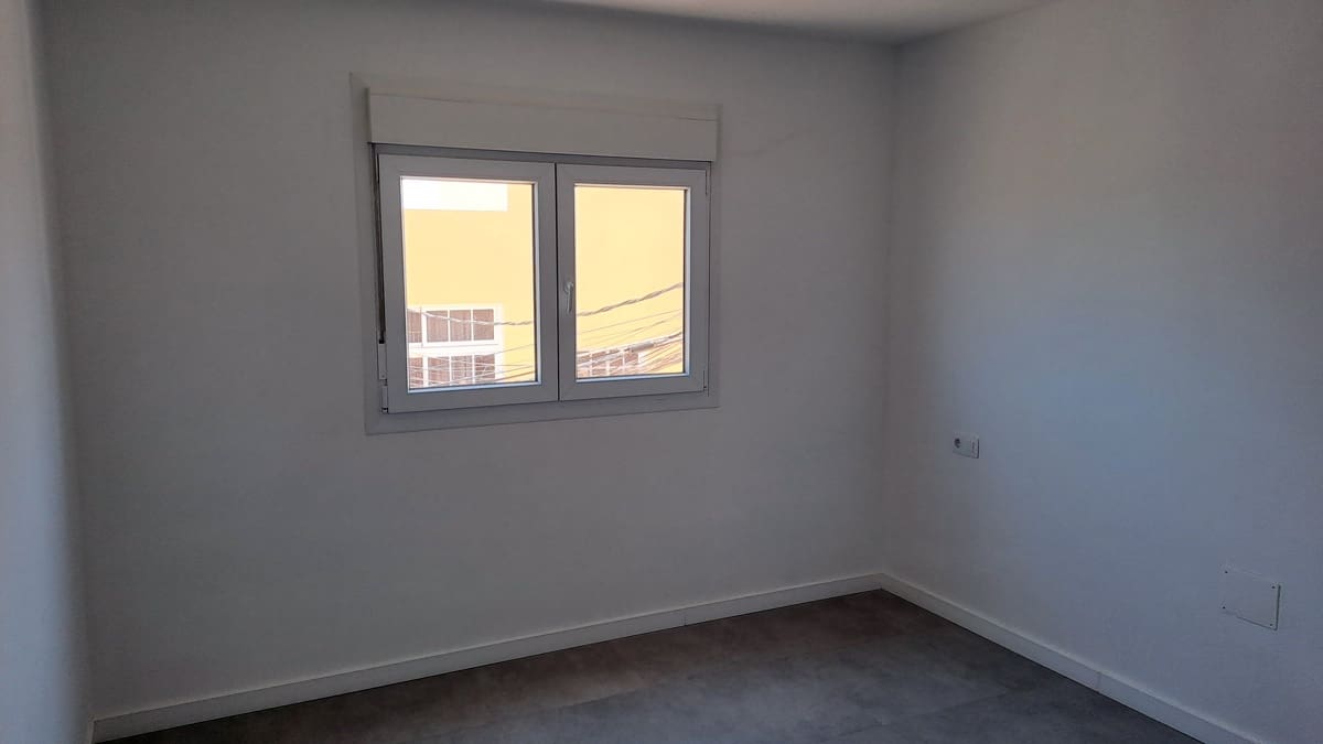 3 slaapkamer Huis te koop in El Matorral met garage - € 250.000 (Ref: 9208582)