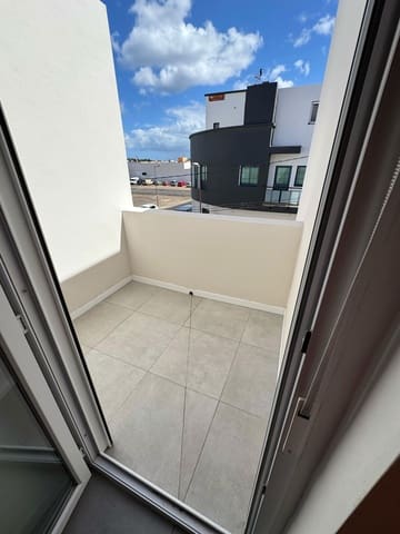 3 chambre Maison de Ville à vendre à El Matorral, Puerto del Rosario avec garage - 250 000 € (Ref: 9208582)