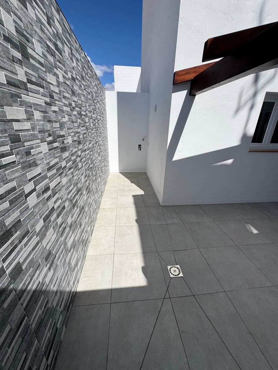 3 slaapkamer Huis te koop in El Matorral met garage - € 250.000 (Ref: 9208582)