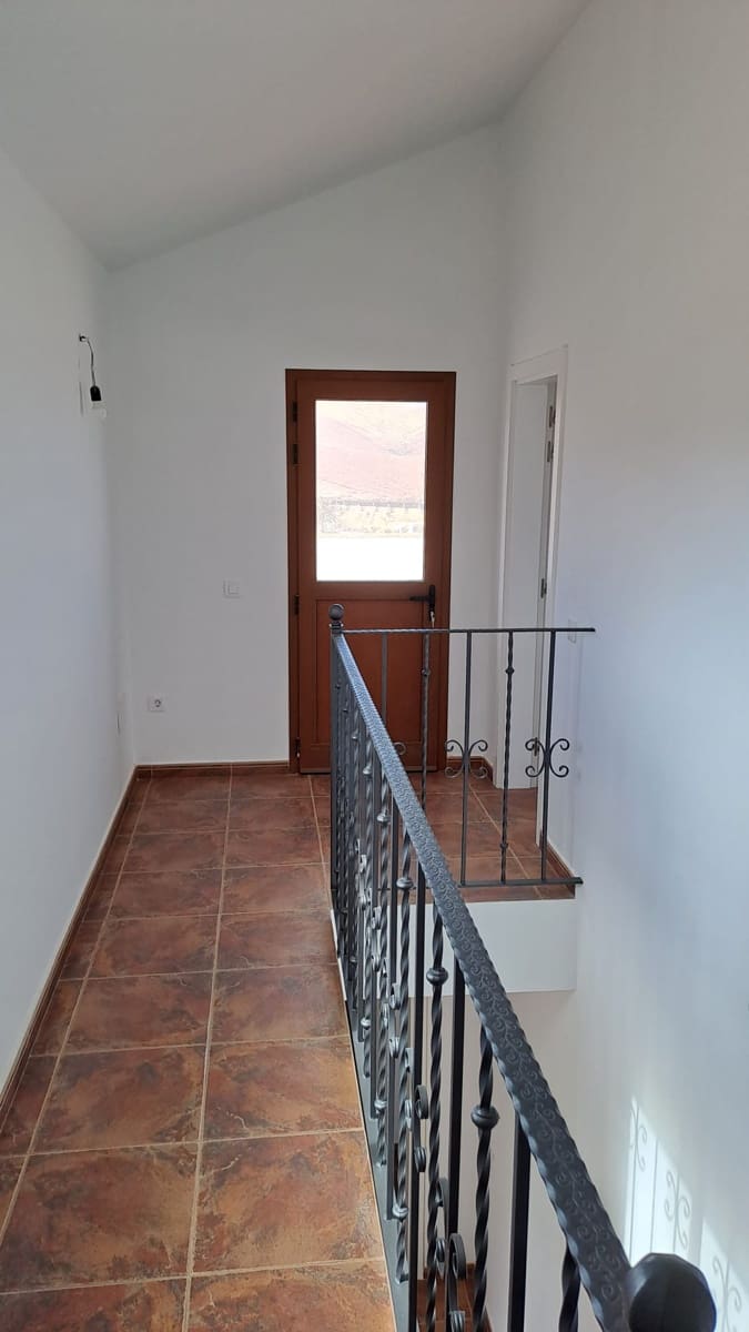 3 slaapkamer Finca/Landhuis te koop in Antigua met zwembad garage - € 360.000 (Ref: 9577325)