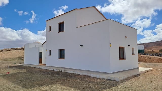 3 quarto Quinta/Casa Rural para venda em Antigua com piscina garagem - 360 000 € (Ref: 9577325)