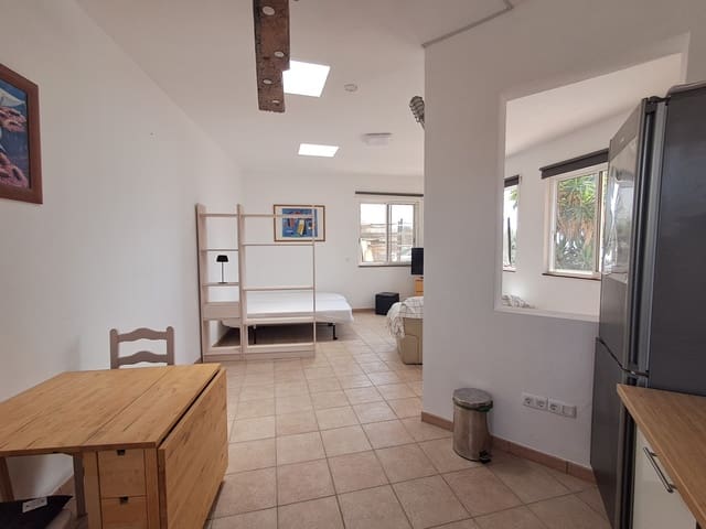 Studio de 1 chambre à louer à Betancuria avec garage - 646 € (Ref: 9999104)
