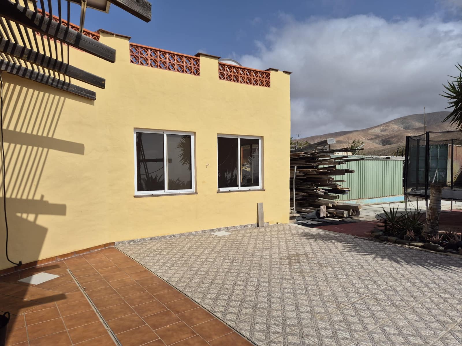 Studio de 1 chambre à louer à Betancuria avec garage - 646 € (Ref: 9999104)