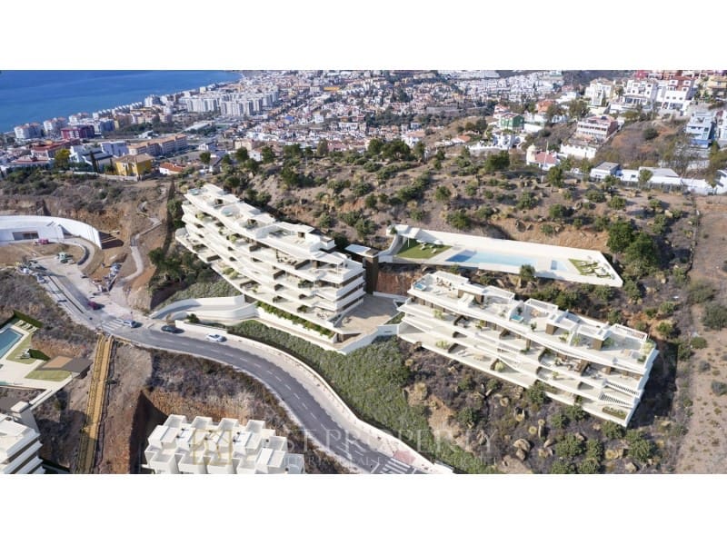 2 bedroom Penthouse for sale in Rincon de la Victoria with garage - € 680,000 (Ref: 6962648)