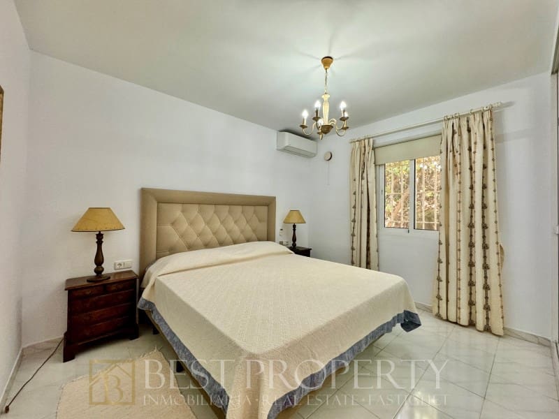4 soverom Villa til salgs i Nerja - € 699 000 (Ref: 8378614)