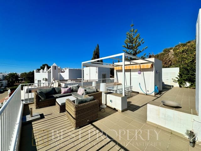 4 slaapkamer Villa te koop in Capistrano, Nerja - € 699.000 (Ref: 8378614)