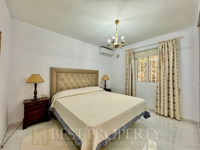 4 slaapkamer Villa te koop in Capistrano, Nerja - € 699.000 (Ref: 8378614)