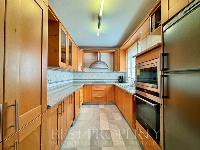4 slaapkamer Villa te koop in Capistrano, Nerja - € 699.000 (Ref: 8378614)