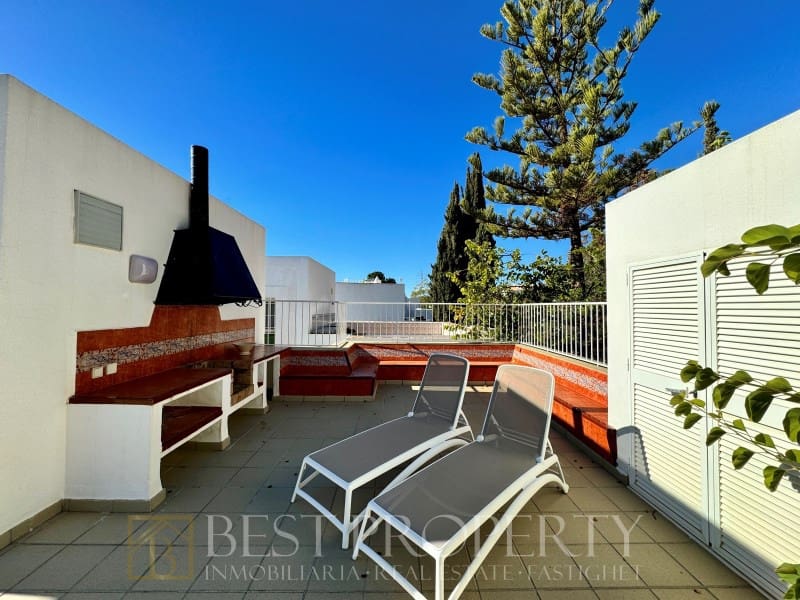 4 soverom Villa til salgs i Nerja - € 699 000 (Ref: 8378614)
