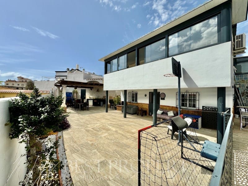 3 soverom Villa til salgs i Nerja - € 610 000 (Ref: 8534329)