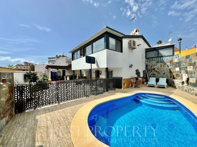 3 soverom Villa til salgs i Nerja - € 610 000 (Ref: 8534329)