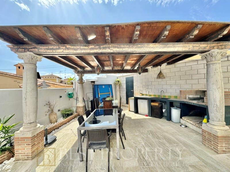 3 soverom Villa til salgs i Nerja - € 610 000 (Ref: 8534329)