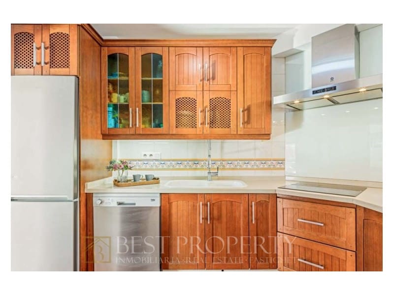 5 bedroom Villa for sale in Nerja - € 700,000 (Ref: 8539005)
