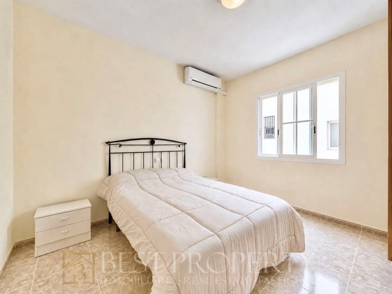 3 soveværelse Byhus til salg i Nerja med garage - € 465.000 (Ref: 9818649)