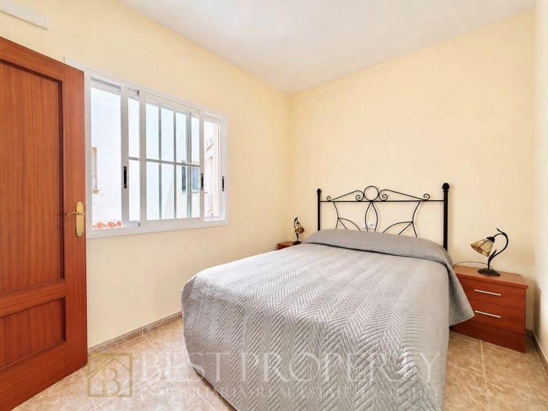 3 soveværelse Byhus til salg i Nerja med garage - € 465.000 (Ref: 9818649)