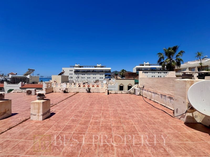 3 bedroom Townhouse for sale in Nerja with garage - € 465,000 (Ref: 9818649)