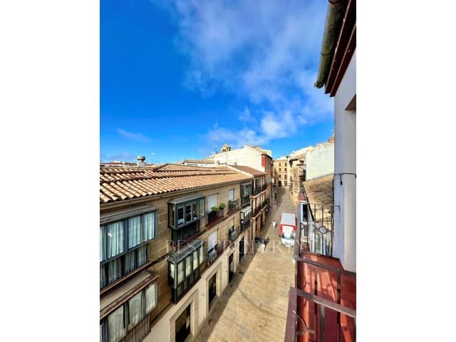 Apartamento de 1 habitación en Ubeda en alquiler - 550 € (Ref: 9818650)