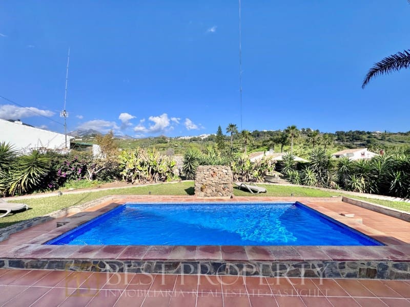 2 chambre Finca/Maison de Campagne à vendre à Frigiliana avec piscine - 365 000 € (Ref: 9818651)