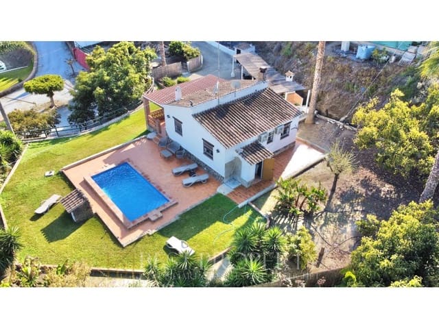 2 chambre Finca/Maison de Campagne à vendre à Frigiliana avec piscine - 365 000 € (Ref: 9818651)
