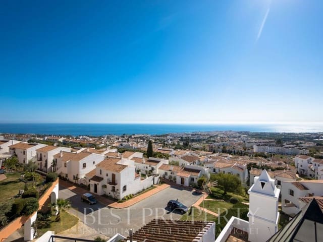 2 quarto Penthouse para venda em Capistrano, Nerja com piscina - 399 000 € (Ref: 9818652)